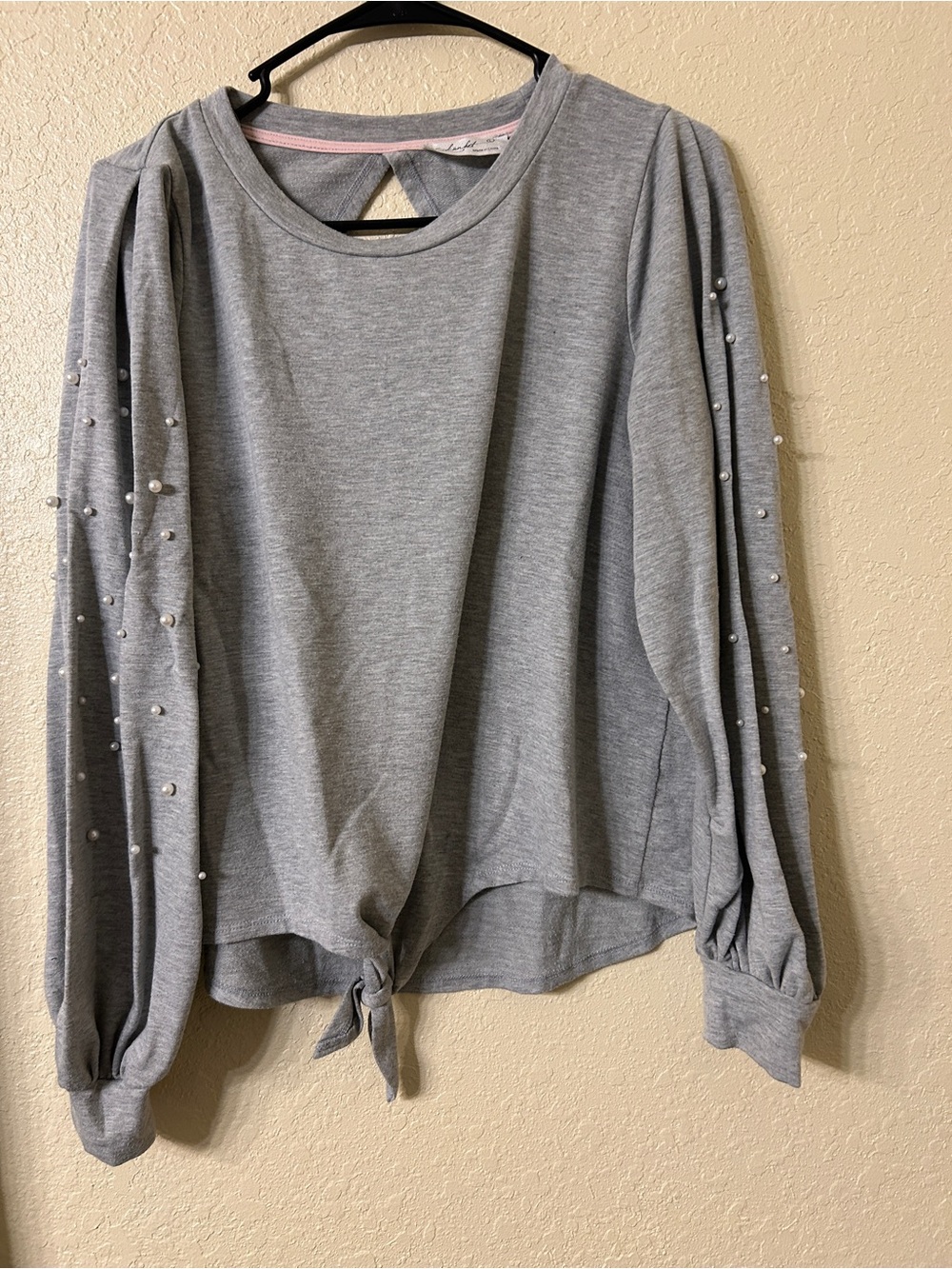 Skonhet Pearl Embellished Split-Sleeve Tie-Front Top size L- L126